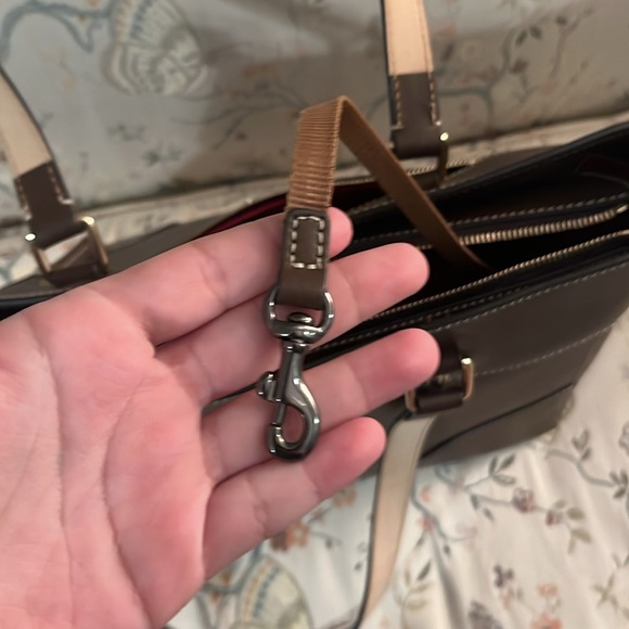 dooney & bourke purse - Picture 4 of 8